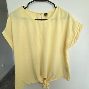 Soft Yellow Short Sleeve Front Tie Top